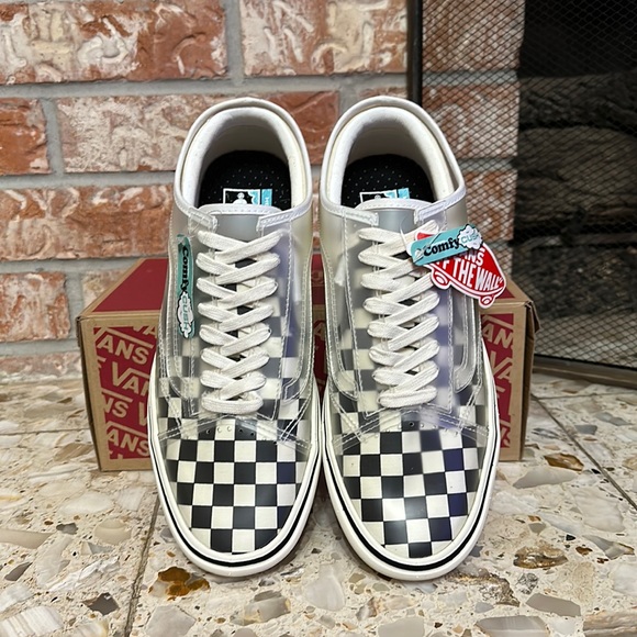 Vans comfy Cush slip on with transparent old skool - Picture 3 of 11